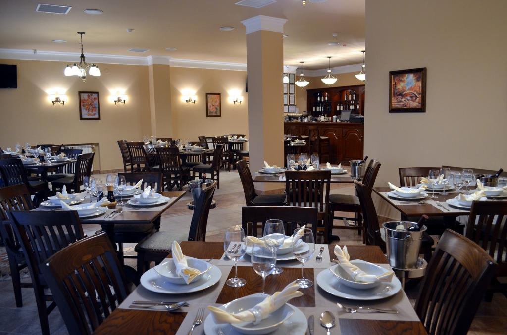 Vila Gardenia Hotel Oradea Bagian luar foto
